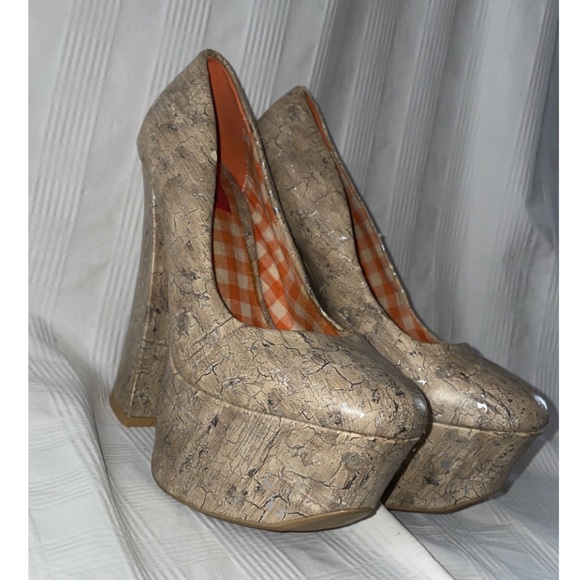 Valentino Style Platform Heels, Size 7.5 - Picture 11 of 11